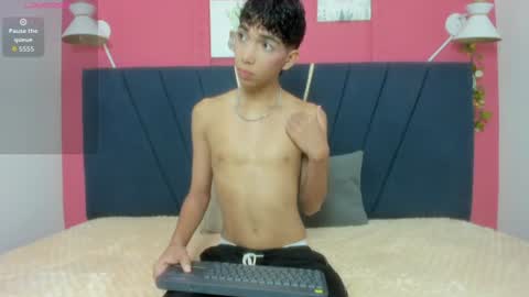 ero_boy40 online show from 07/30/26, 12:15