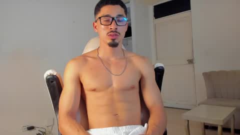 Snapshot of eros_becker_ chatting on 05/08/26, 04:51 eros_becker_ online show from 05/08/26, 04:51