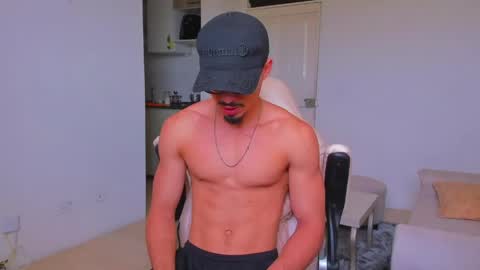 Snapshot of eros_becker_ chatting on 05/13/26, 04:04 eros_becker_ online show from 05/13/26, 04:04