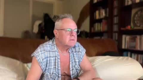 eros online show from 12/31/24, 11:49