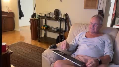 eros online show from 09/24/25, 05:44