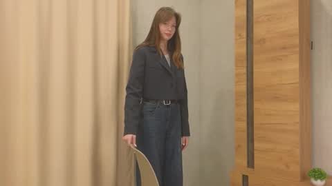Lily online show from 10/20/25, 03:45