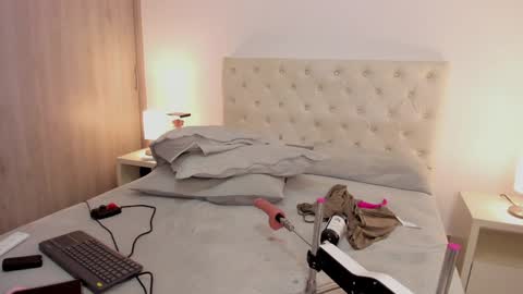 Karen online show from 12/28/24, 04:51