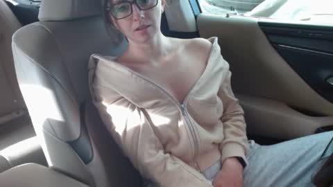 Melissa   online show from 03/10/25, 12:37