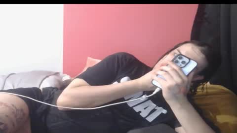 Snapshot of erotica_angel chatting on 12/18/25, 01:00 Nikki Erotica online show from 12/18/25, 01:00