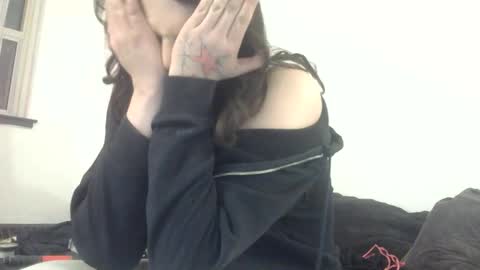 Snapshot of erotica_angel chatting on 03/04/26, 03:12 Nikki Erotica online show from 03/04/26, 03:12