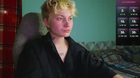 esajukyy online show from 12/14/24, 02:53