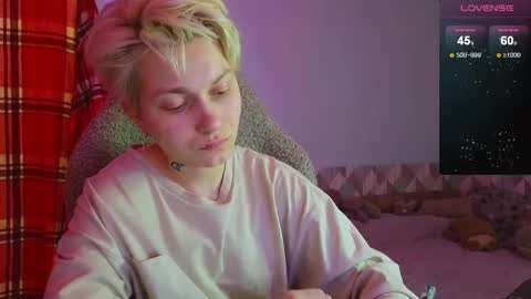 esajukyy online show from 01/19/25, 11:56