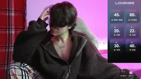 esajukyy online show from 09/20/25, 11:33