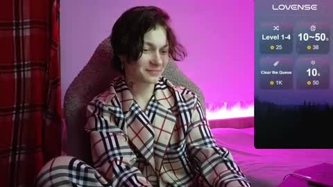 esajukyy online show from 11/02/25, 09:22