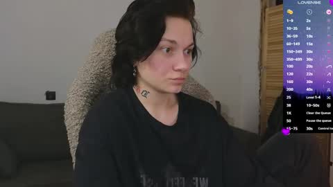 esajukyy online show from 04/14/26, 04:46