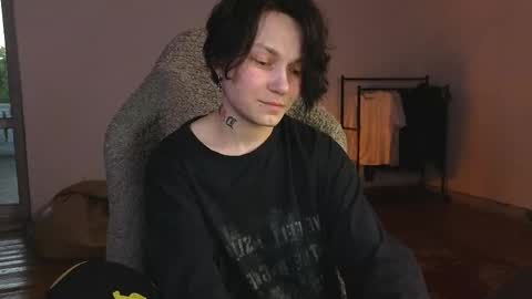esajukyy online show from 06/04/26, 03:07