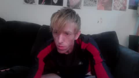 esc del online show from 03/11/25, 01:45