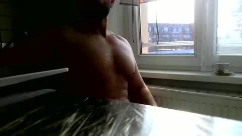 Snapshot of escapee4a chatting on 02/25/25, 09:42 samshiro4k online show from 02/25/25, 09:42
