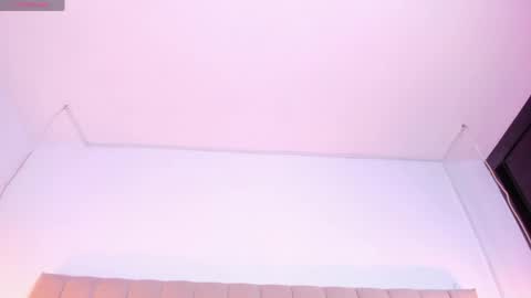 Snapshot of escar_let chatting on 05/27/26, 01:57 Scarlett online show from 05/27/26, 01:57