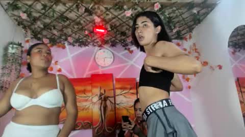 escarlet_hot06 online show from 03/21/26, 11:52