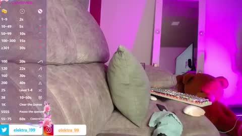 Yessica  online show from 04/16/26, 11:07