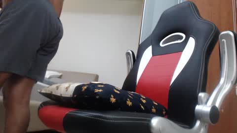 escorpion51 online show from 02/10/25, 02:52