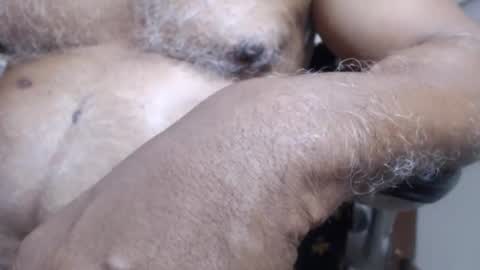 Snapshot of escorpion51 chatting on 06/11/26, 02:11 escorpion51 online show from 06/11/26, 02:11
