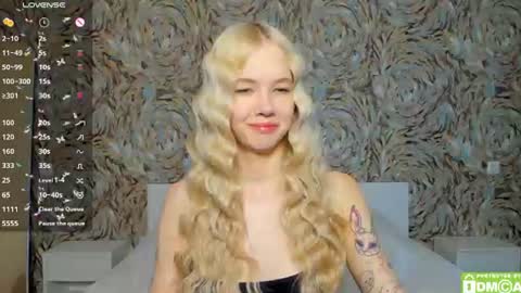 Snapshot of eshcka chatting on 06/16/26, 05:21 Megan and Brad online show from 06/16/26, 05:21