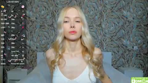 Snapshot of eshcka chatting on 07/09/26, 05:00 Megan and Brad online show from 07/09/26, 05:00