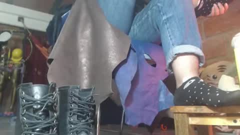 Eskela911 online show from 02/25/26, 04:00