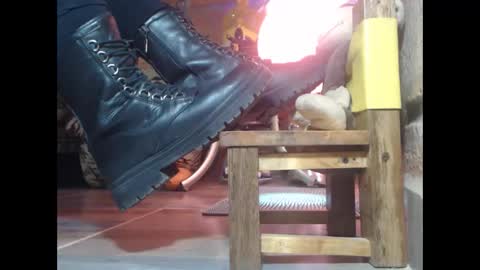 Eskela911 online show from 04/17/26, 05:38