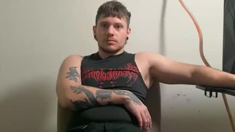 Snapshot of eskol212 chatting on 10/24/25, 02:52 eskol212 online show from 10/24/25, 02:52