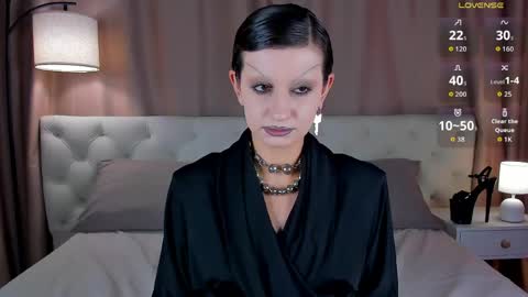 esme_fox online show from 04/24/26, 06:21