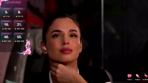 Snapshot of esmeainsley chatting on 01/09/25, 06:38 Raluca  online show from 01/09/25, 06:38