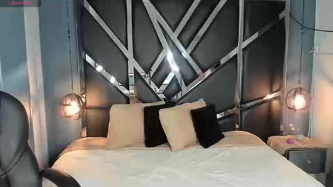 Esmeralda online show from 03/12/26, 07:53