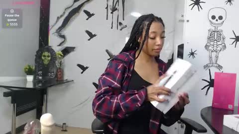 esmeralda_bk online show from 10/23/25, 09:46