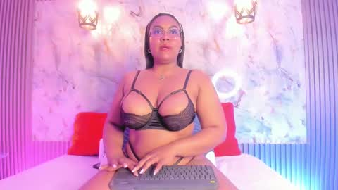 Snapshot of esmeralda_duarte chatting on 02/01/25, 09:11 esmeralda online show from 02/01/25, 09:11