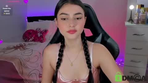 Snapshot of esmeralda_le chatting on 05/23/26, 12:31 Esmeralda online show from 05/23/26, 12:31