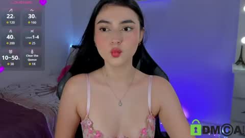 Snapshot of esmeralda_le chatting on 06/14/26, 12:18 Esmeralda online show from 06/14/26, 12:18