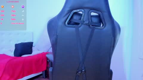 esme online show from 01/21/25, 09:04