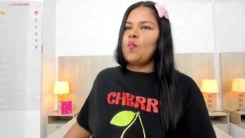 Esmeralda online show from 03/26/26, 07:41