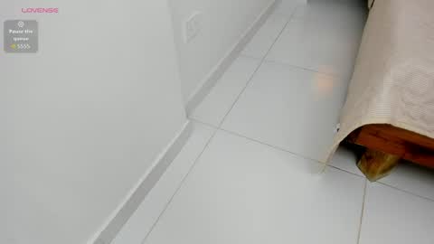 Esmeralda online show from 04/12/26, 07:52