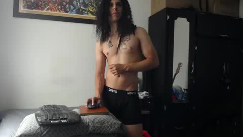 Snapshot of esnaider_man chatting on 06/06/26, 04:12 Esnider online show from 06/06/26, 04:12