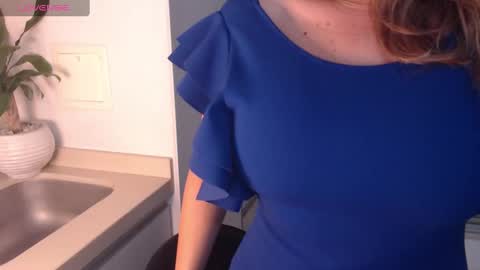 Snapshot of esperanza86_ chatting on 01/02/25, 11:38 Juliana online show from 01/02/25, 11:38