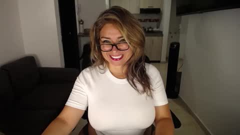 Juliana online show from 03/15/26, 12:05