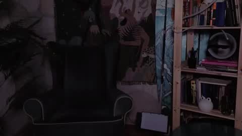 Esme and Hunter online show from 04/24/26, 08:50