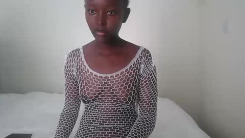 essypetite online show from 11/18/25, 01:48