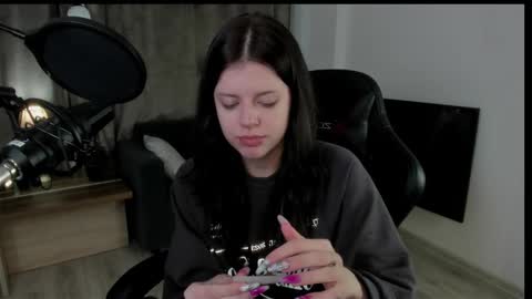 esteria online show from 12/08/24, 09:35