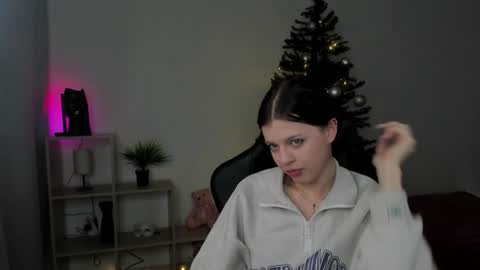 esteria online show from 12/22/24, 05:01