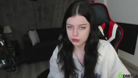 esteria online show from 01/02/25, 11:06