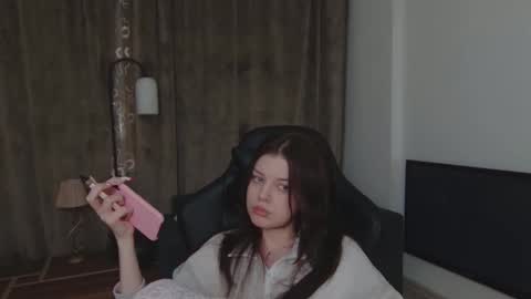 esteria online show from 01/13/25, 05:33