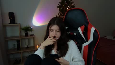 esteria online show from 01/15/25, 11:40