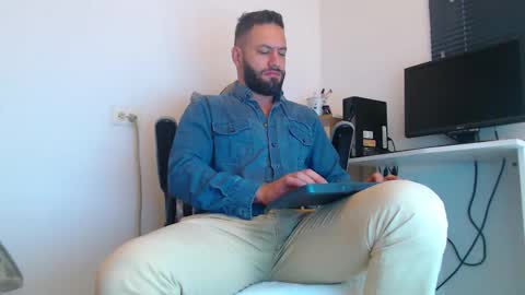 esteban online show from 02/17/26, 12:45