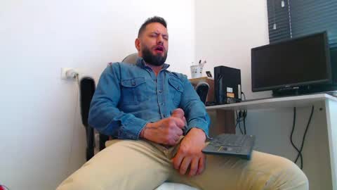 esteban online show from 03/19/26, 05:17